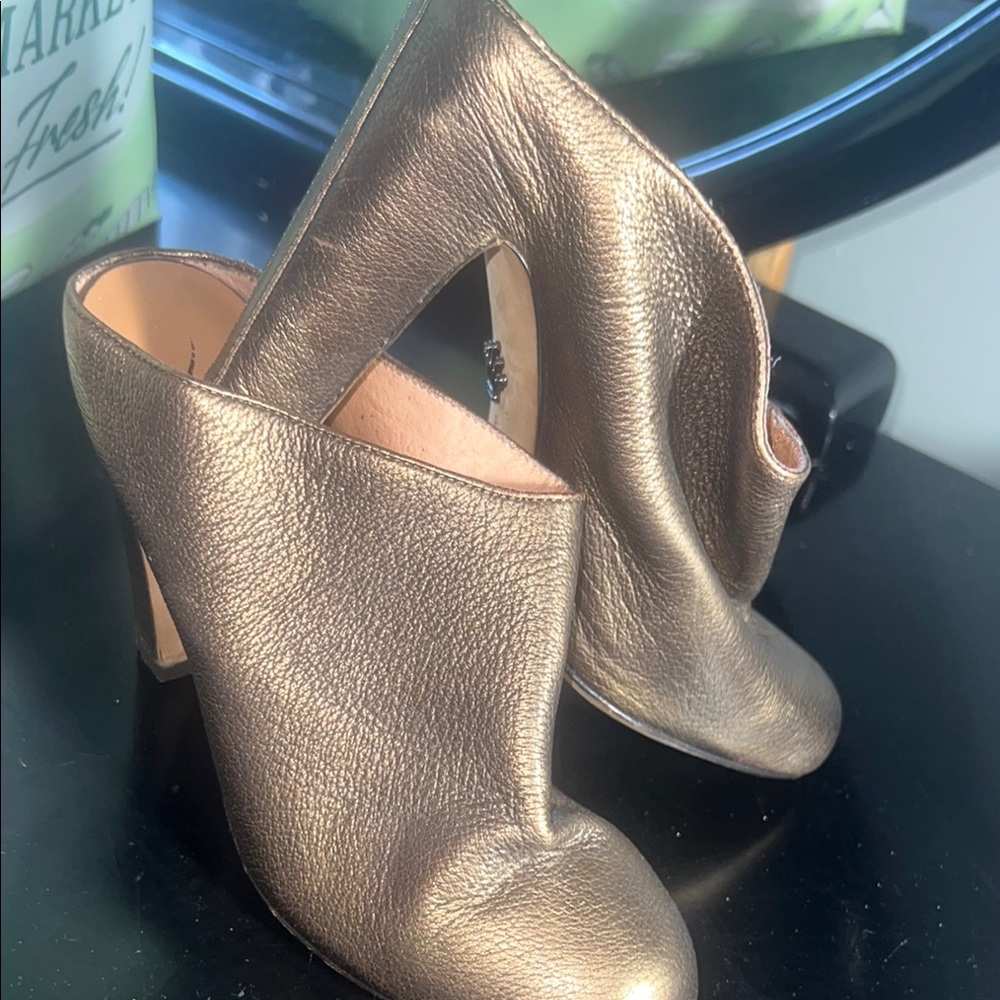 Nina Gold Stiletto Heels with Asymmetrical Design